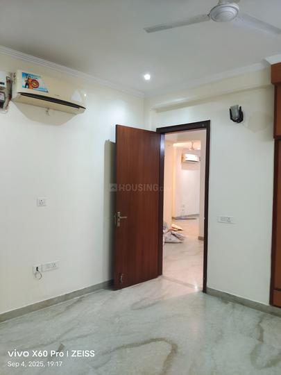 Sector 25, DLF Phase 2 Bedroom 1