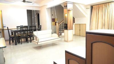Living Room Image of 2000 Sq.ft 4 BHK Apartment / Flat for sale in Thane West Thane for Rs. 40000000