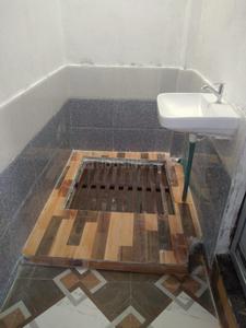 Image of 2150 Sq.ft 2 BHK Independent House for rent in Rajarshi Nagar Colony, Mirzapur for Rs. 5500
