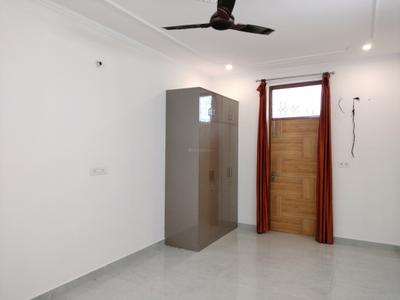 Bedroom Image of 2000 Sq.ft 4 BHK Builder Floor for rent in DDA Karuna Kunj, Sector 3 Dwarka New Delhi for Rs. 55000