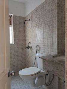 Common Bathroom Image of 1069 Sq.ft 2.5 BHK Apartment / Flat for sale in Paras Tierea, Sector 137 Noida for Rs. 9200000