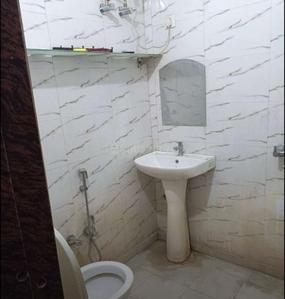 Bathroom Image of 1000 Sq.ft 2 BHK Independent House for rent in Pink City Lucknow for Rs. 8000