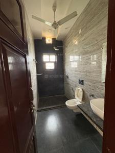 Bathroom Image of 3300 Sq.ft 3 BHK Independent House for rent in Sector 32 Karnal for Rs. 29000
