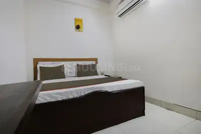 Bedroom Image of Hotel Swisston Palace in Karol Bagh, New Delhi