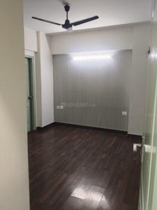 Bedroom Image of 890 Sq.ft 2 BHK Apartment / Flat for rent in Sethi Max Royal, Sector 76 Noida for Rs. 29000