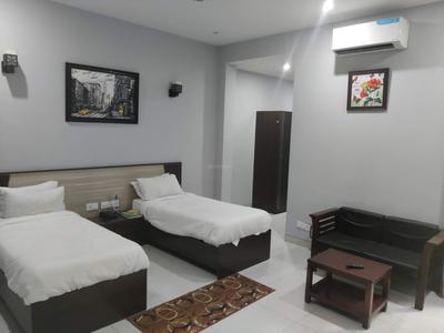 Bedroom Image of 500 Sq.ft 1 RK Independent House for rent in Sector 45 Noida for Rs. 18000