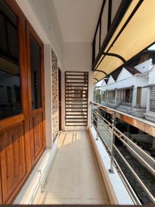 Balcony Image of 1450 Sq.ft 4 BHK Independent House for sale in Vyttila Kochi for Rs. 10500000