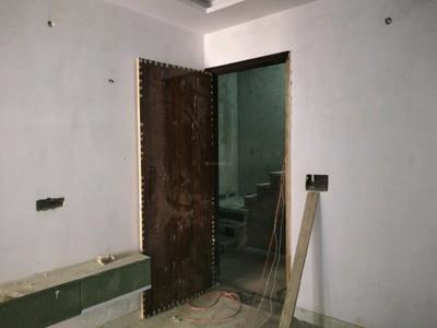 Living Room Image of 700 Sq.ft 3 BHK Apartment / Flat for sale in Sector 4 Rohini New Delhi for Rs. 4200000