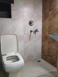 Common Bathroom One Image of 1200 Sq.ft 3 BHK Apartment / Flat for sale in GH 14 DDA MIG, Paschim Vihar New Delhi for Rs. 13700000