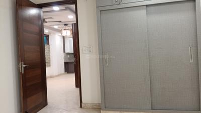 Bedroom Image of 1260 Sq.ft 3 BHK Builder Floor for sale in Vivek Vihar New Delhi for Rs. 25000000