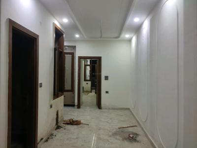 Living Room Image of 1050 Sq.ft 2 BHK Apartment / Flat for sale in Sector 50 Noida for Rs. 3500000