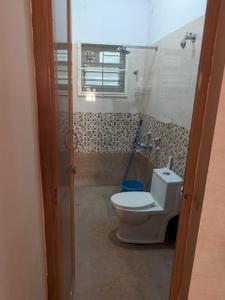 Bathroom Image of 950 Sq.ft 2 BHK Builder Floor for rent in Horamavu Bengaluru for Rs. 28000