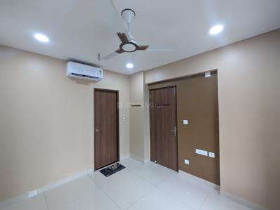 RWD Grand Corridor Bedroom 1