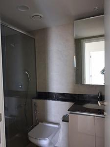 Common Bathroom Image of 2270 Sq.ft 3 BHK Apartment / Flat for sale in DLF One Midtown, Karampura New Delhi for Rs. 62500000