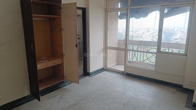 Bedroom Image of 1650 Sq.ft 3 BHK Apartment / Flat for rent in Sarve Satyam Apartment, Sector 4 Dwarka New Delhi for Rs. 43000