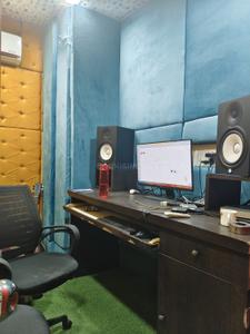 Kitchen Image of 600 Sq.ft 1.5 BHK Apartment / Flat for sale in Malad West Mumbai for Rs. 6500000