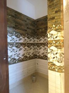 Common Bathroom Image of 750 Sq.ft 2 BHK Builder Floor for sale in DLF Ankur Vihar Ghaziabad for Rs. 2260084
