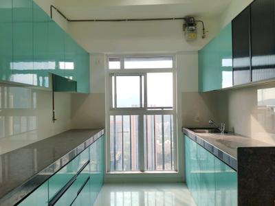 Kitchen Image of 780 Sq.ft 2.5 BHK Apartment / Flat for rent in Mulund West Mumbai for Rs. 70000