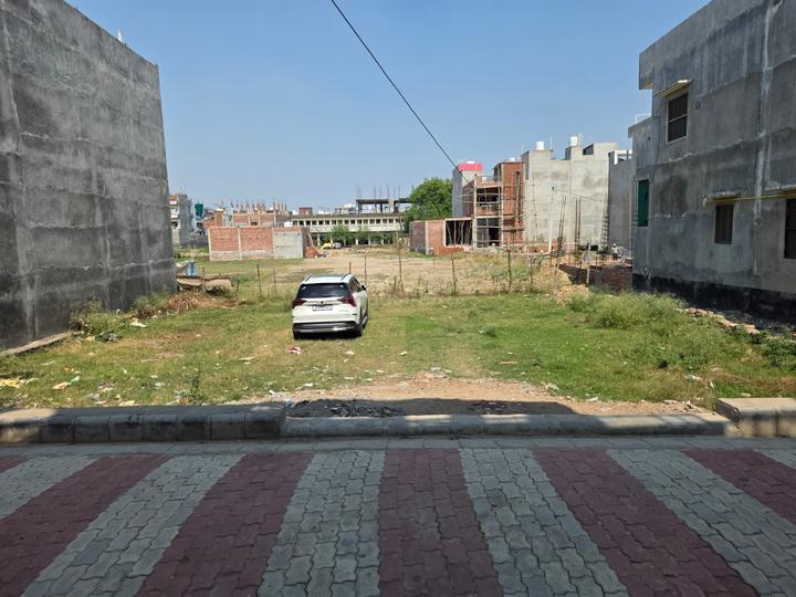 Kandwa Main Image 1