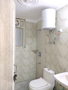 Common Bathroom One Image of 2000 Sq.ft 3 BHK Apartment / Flat for rent in CGHS HMM Employees Apartments, Sector 10 Dwarka New Delhi for Rs. 43000