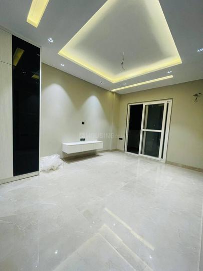 Sector 17 Main Image 1