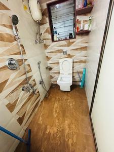 Bathroom Image of 260 Sq.ft 1 RK Apartment / Flat for rent in Worli Mumbai for Rs. 35000