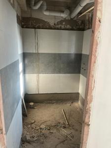 Bathroom Image of 1150 Sq.ft 2 BHK Apartment / Flat for sale in Bamheta Ghaziabad for Rs. 7300000