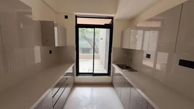Kitchen Image of 1400 Sq.ft 3 BHK Apartment / Flat for sale in Santacruz West Mumbai for Rs. 80000000