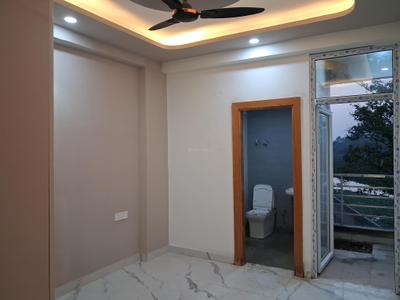 Bedroom Image of 1050 Sq.ft 2 BHK Apartment / Flat for sale in  Ridhi Apartment , Sector 104 Noida for Rs. 4250000