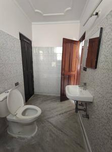 Image of 2367 Sq.ft 3 BHK Builder Floor for rent in Sector 40, Gurgaon for Rs. 45000