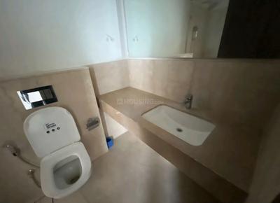 Bathroom Image of 850 Sq.ft 2 BHK Apartment / Flat for sale in Piramal Aranya, Byculla Mumbai for Rs. 46500000
