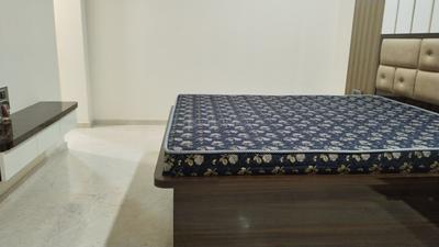 Bedroom Image of 1050 Sq.ft 2 BHK Apartment / Flat for rent in Monte South, Byculla Mumbai for Rs. 160000