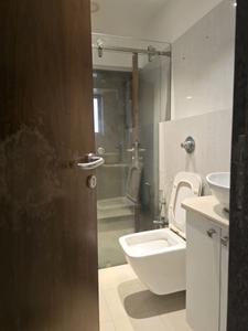 Common Bathroom Image of 3000 Sq.ft 4 BHK Apartment / Flat for sale in DLH Square, Juhu Mumbai for Rs. 150000000