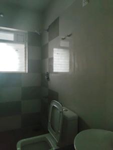 Common Bathroom Image of 1700 Sq.ft 3 BHK Apartment / Flat for sale in Gerugambakkam Chennai for Rs. 11500000
