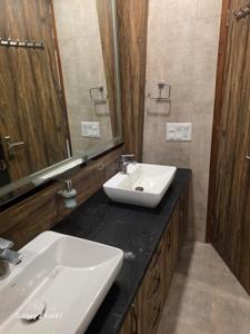 Bathroom Image of 3530 Sq.ft 5 BHK Apartment / Flat for rent in Prateek Edifice, Sector 107 Noida for Rs. 300000