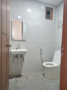 Common Bathroom Image of 1000 Sq.ft 2 BHK Apartment / Flat for sale in Neb Sarai New Delhi for Rs. 5500000