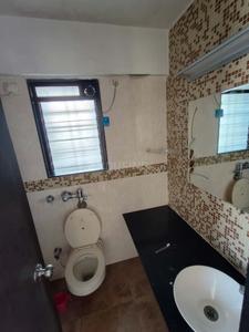 Bathroom Image of 995 Sq.ft 2 BHK Apartment / Flat for rent in Ekta Terraces, Kandivali West Mumbai for Rs. 68000