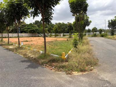 Image of 1200 Sq.ft Residential Plot / Land for sale in Ambika Daffodils, Kundana, Bengaluru for Rs. 6960000