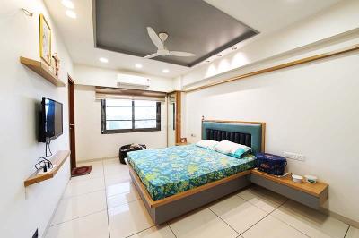 Bedroom Image of 1811 Sq.ft 3 BHK Apartment / Flat for sale in Bodakdev Ahmedabad for Rs. 17200000