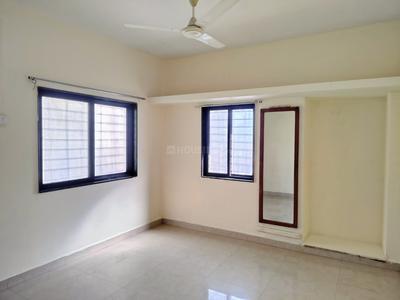 Bedroom Image of 1100 Sq.ft 2 BHK Apartment / Flat for rent in Ruikar Colony Kolhapur for Rs. 13000