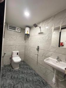 Image of 600 Sq.ft 1 BHK Builder Floor for rent in Mahalakshmi Nagar, Indore for Rs. 18000