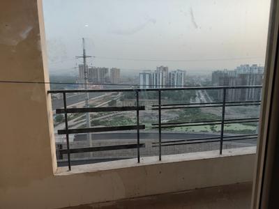 Balcony Image of 435 Sq.ft 1 BHK Studio for rent in Paramount Golfforeste Oak &amp; Pine, Surajpur Greater Noida for Rs. 11000