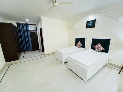 Bedroom Image of Urbanroomz Girls PG Nearby Dlf_CyberPark in DLF Phase 2, Gurgaon
