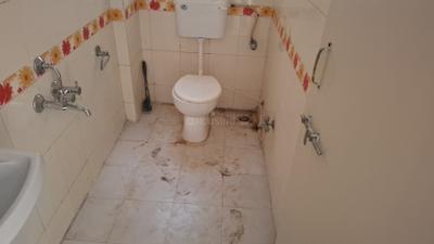 Bathroom Image of 1500 Sq.ft 2.5 BHK Apartment / Flat for rent in Parvati Darshan Pune for Rs. 35000