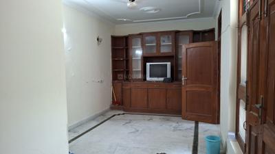 Living Room Image of 2300 Sq.ft 2 BHK Builder Floor for rent in Sector 21 Gurgaon for Rs. 38000