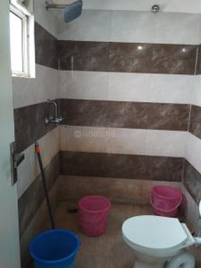 Bathroom Image of 780 Sq.ft 2 BHK Apartment / Flat for rent in Veritas Azuro, Karolan Ka Barh Jaipur for Rs. 13000