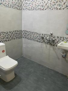 Bathroom Image of 1800 Sq.ft 3 BHK Builder Floor for rent in West Marredpally Secunderabad for Rs. 32000
