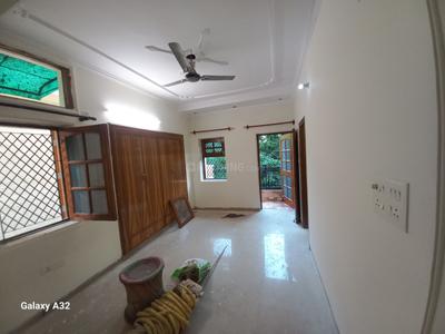Hall Image of 1150 Sq.ft 2 BHK Apartment / Flat for rent in O C S Apartments, Mayur Vihar Phase 1 New Delhi for Rs. 38000