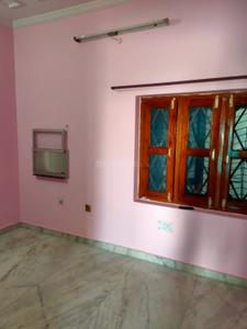 Bedroom Image of 1200 Sq.ft 2 BHK Builder Floor for rent in Gomti Nagar Lucknow for Rs. 13000