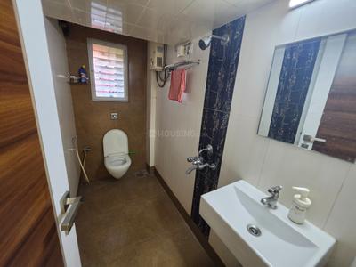 Image of 1500 Sq.ft 3 BHK Apartment / Flat for rent in Thakur Silver Tower, Kandivali East, Mumbai for Rs. 82000